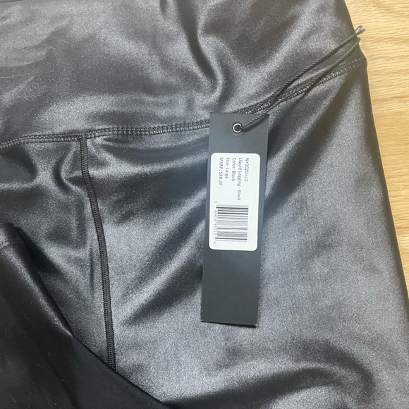 Noli yoga liquid leggings. New with tags. Size L. Black (shiny). - Picture 4 of 5